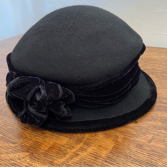 VINTAGE WOOL BLACK WOMENS BOW RIBBON BOWLER CLARA BOW RETRO HAT - Picture 5 of 16